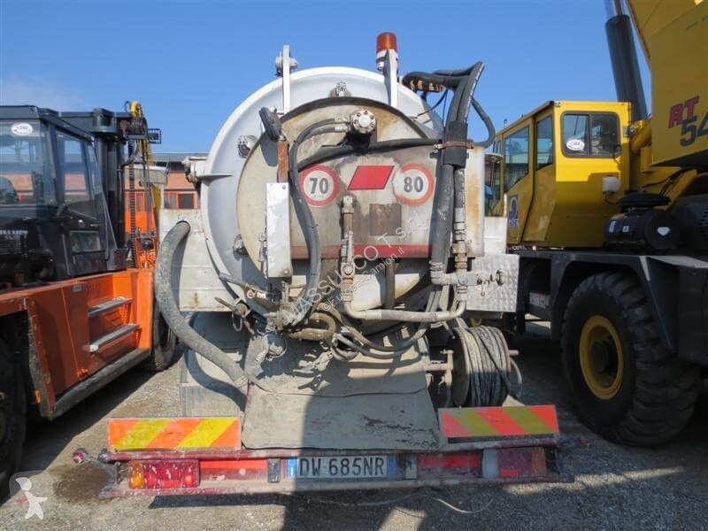 آلة لصيانة الطرق Renault VI-40ACJ3