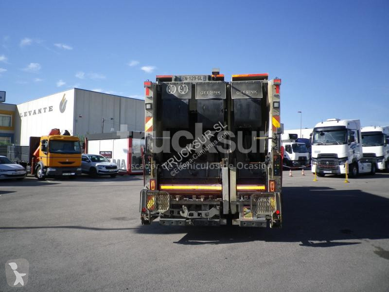 آلة لصيانة الطرق Renault ejes 6x2*4 D320.26...