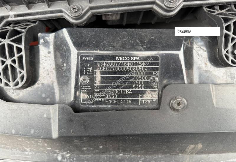 آلة لصيانة الطرق Iveco 676 70C17