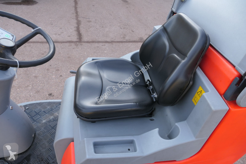 معدات التنظيف Hako Scrubmaster B115 Hakomatic...