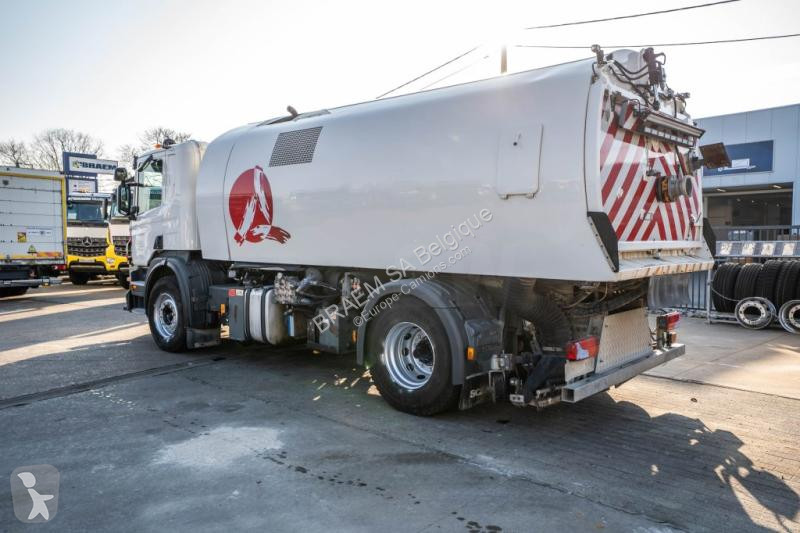 آلة لصيانة الطرق Scania P280 - SCHORINGER...