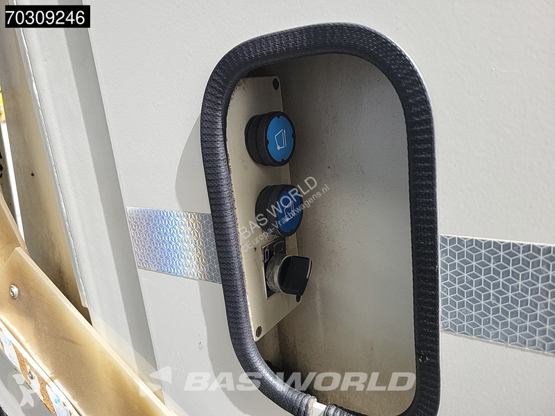 Engin de voirie Volvo FM 330 6X2 -Truck Van...