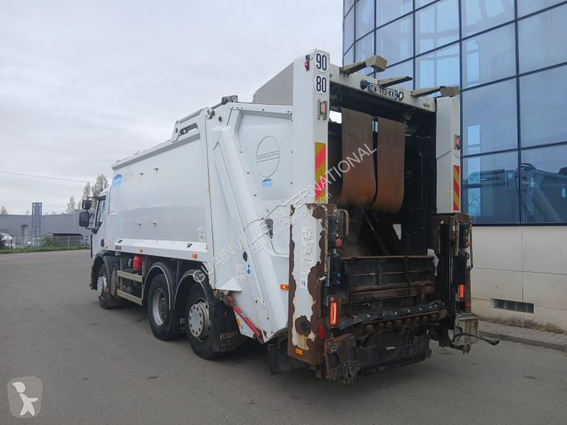 آلة لصيانة الطرق Renault 310 DXI