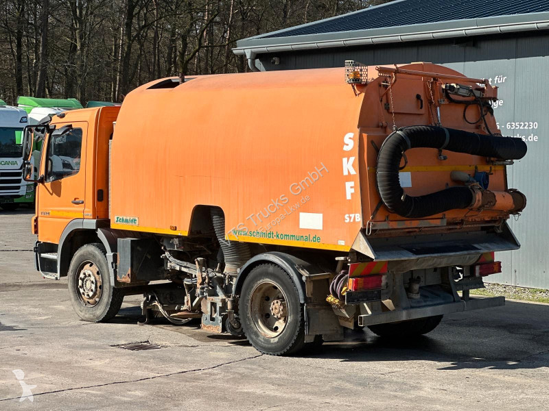 آلة لصيانة الطرق Mercedes 1324 LKO 4x2 Schmidt...