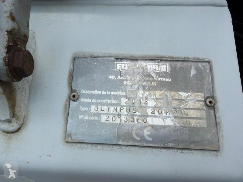 آلة لصيانة الطرق Renault 310 DXI