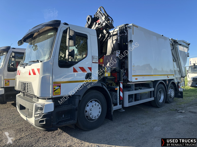 آلة لصيانة الطرق Renault D Wide