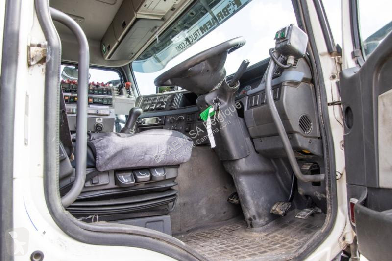آلة لصيانة الطرق Volvo 340 - BUCHER SCHÖRLING 8000