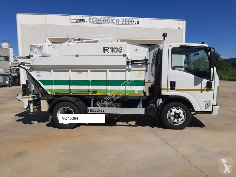 آلة لصيانة الطرق Isuzu NPR75