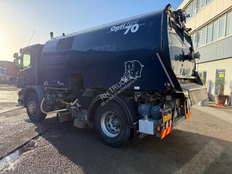 آلة لصيانة الطرق Scania P94-220 4X2 SWEEPER /...