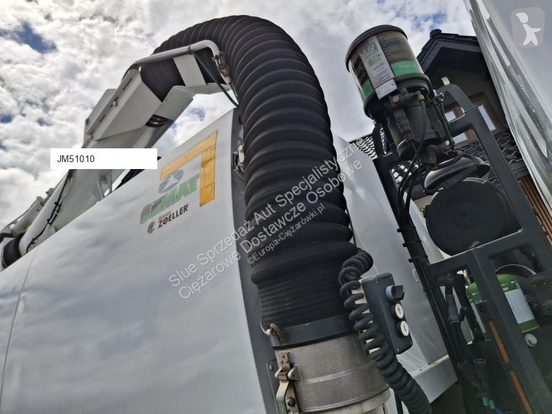 آلة لصيانة الطرق Renault 220