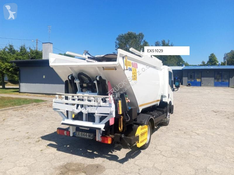 Engin de voirie Nissan NT400/ MODEL35.12...