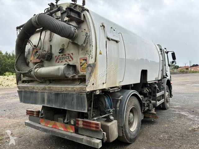 آلة لصيانة الطرق Mercedes  AXOR 1829