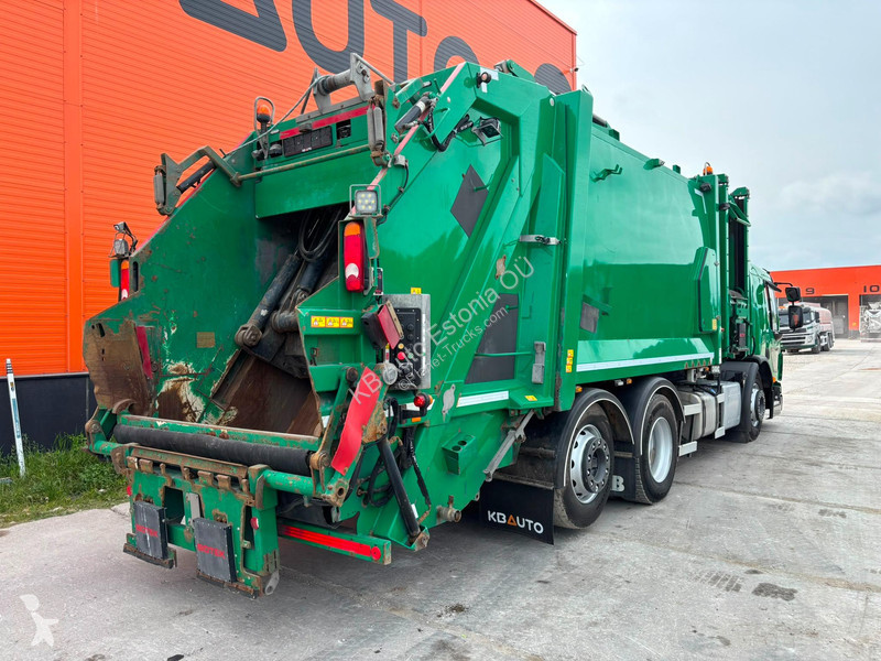 آلة لصيانة الطرق Volvo FE 320 6x2*4 JOAB...
