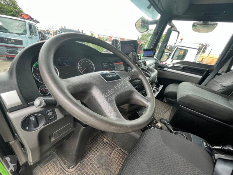 Engin de voirie MAN TG-S 26.320 6x2-2 BL...