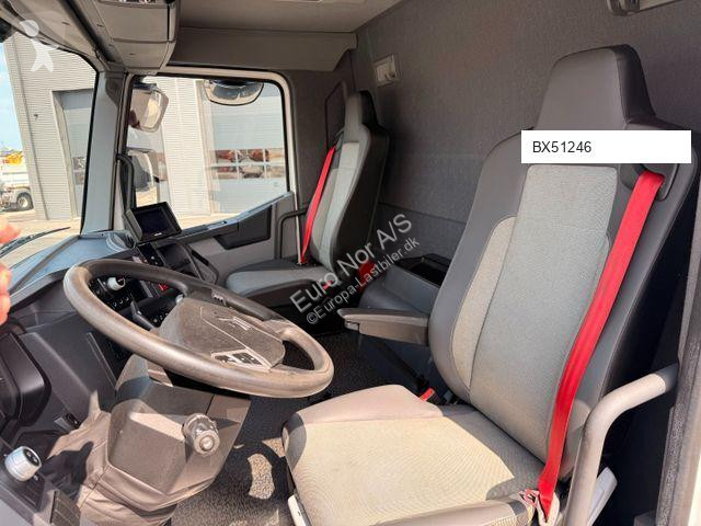 آلة لصيانة الطرق  RENAULT T430 DTI 6x2 Hvidtved...