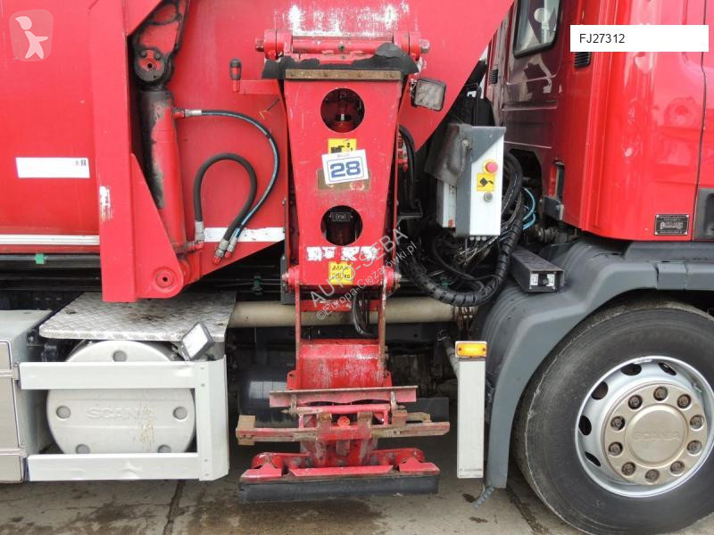 آلة لصيانة الطرق Scania P320
