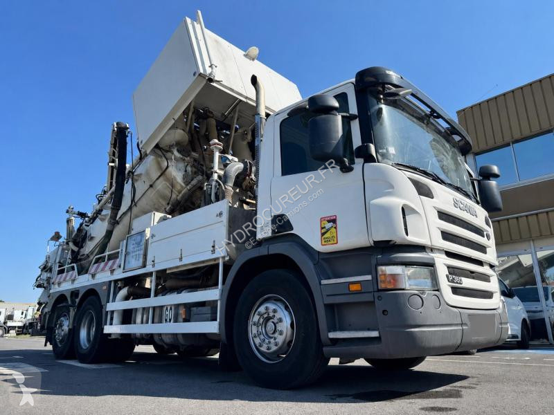آلة لصيانة الطرق Scania 360 B P