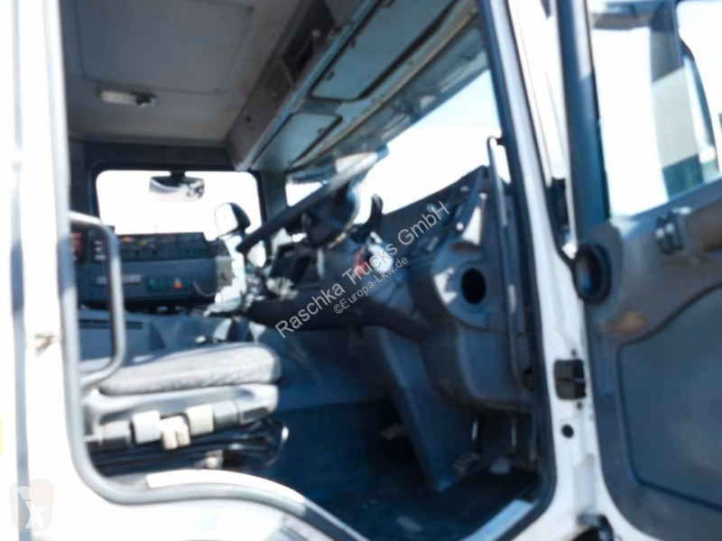 آلة لصيانة الطرق Scania 94...