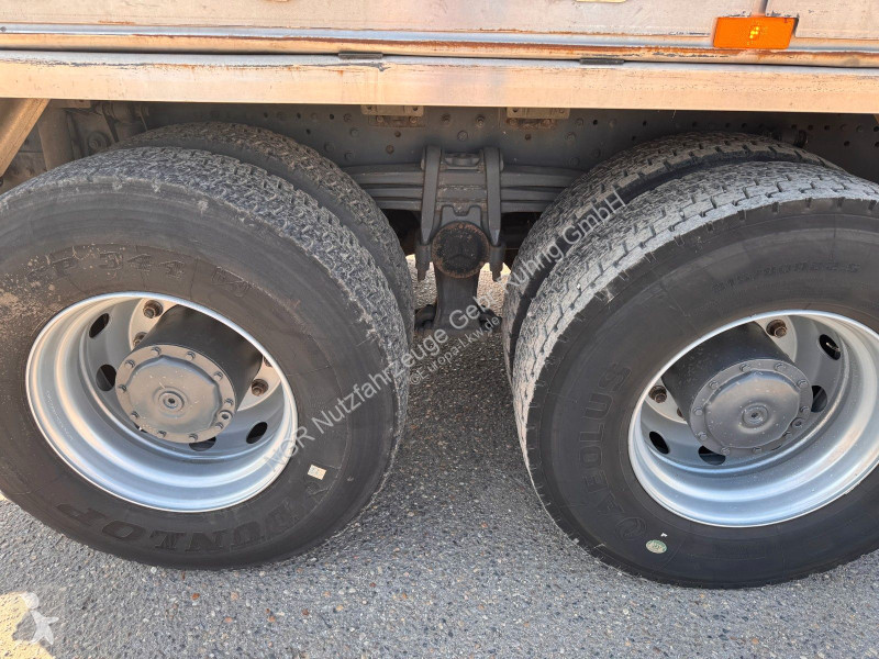 آلة لصيانة الطرق Mercedes 3241 8X4 Kaiser Saug...