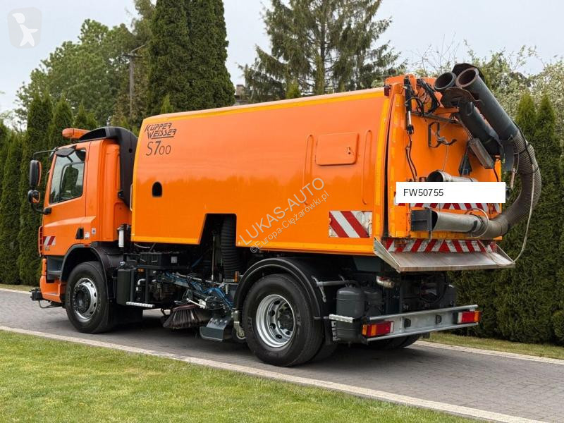 آلة لصيانة الطرق DAF KUPPER WEISSER S700
