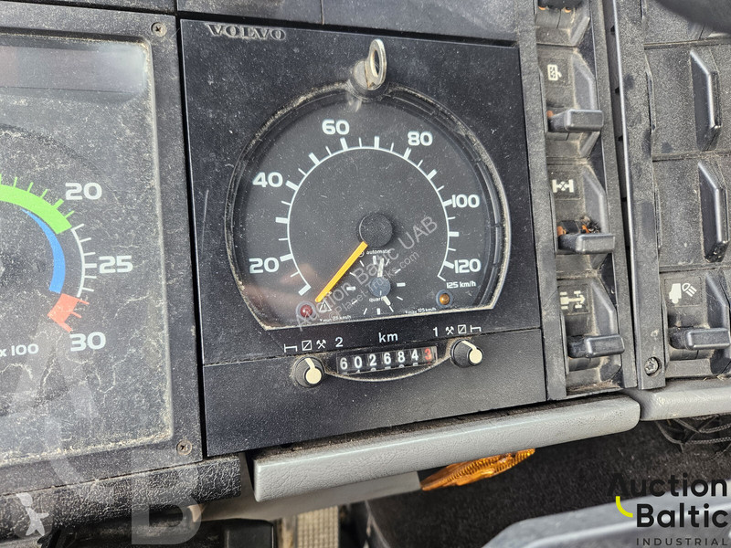 Komunálne vozidlo Volvo FL610 4X2