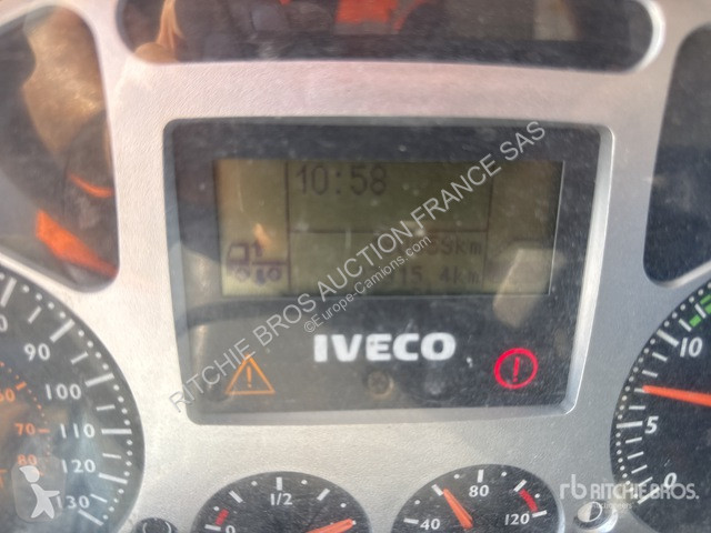 Engin de voirie Iveco 100E17