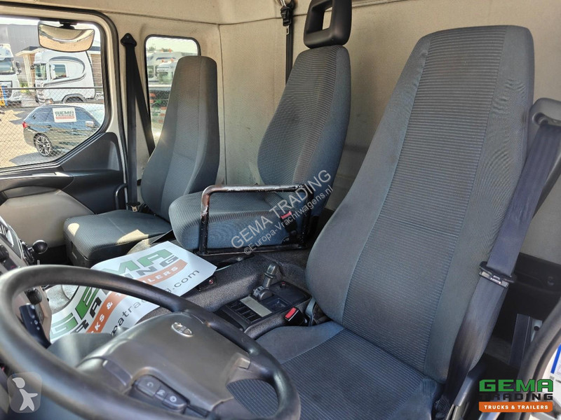 آلة لصيانة الطرق Volvo 250 6x2/4 DayCab...