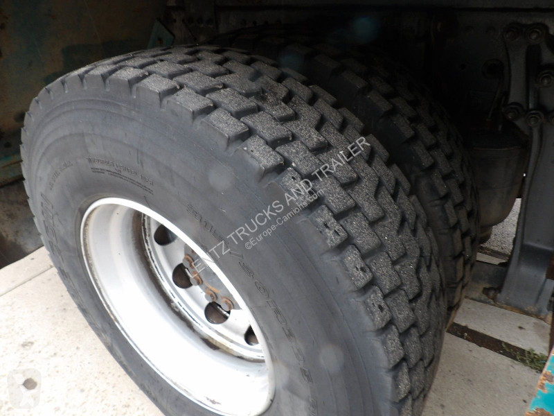 Engin de voirie Mercedes ACTROS...