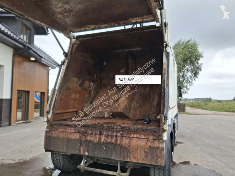 آلة لصيانة الطرق Mercedes press 522 Zoeller
