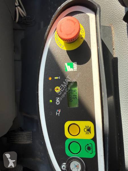 Engin de voirie Mitsubishi Fuso
