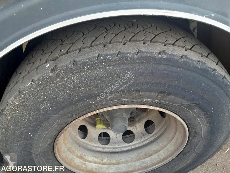 Engin de voirie Scania P280