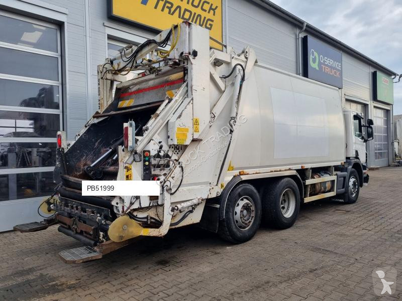 Engin de voirie Scania P360