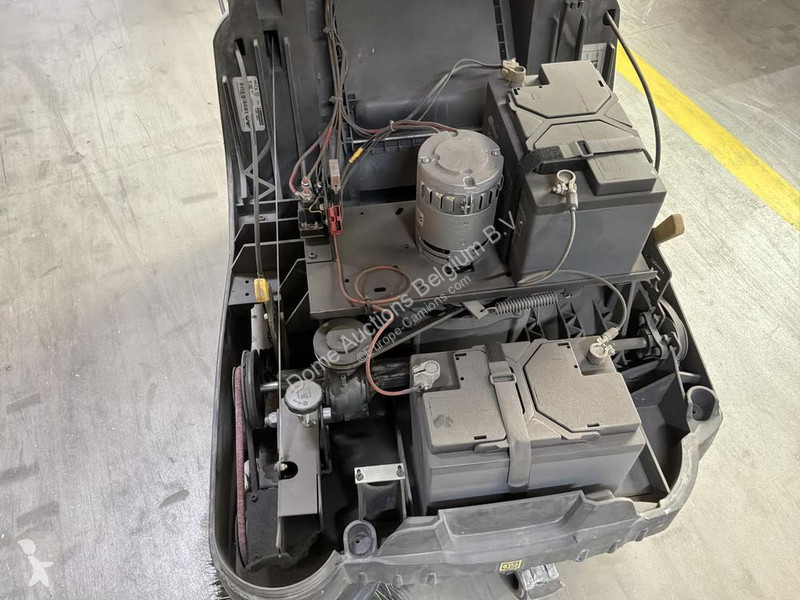 Vehículo de limpieza viaria Kärcher KM 75/40 W