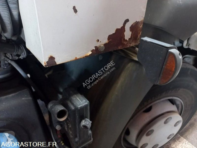 Vehículo de limpieza viaria Renault D