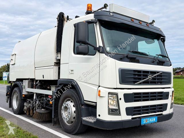 Коммунальная техника  Volvo FM 9 4X2 KEHRMASCHINE