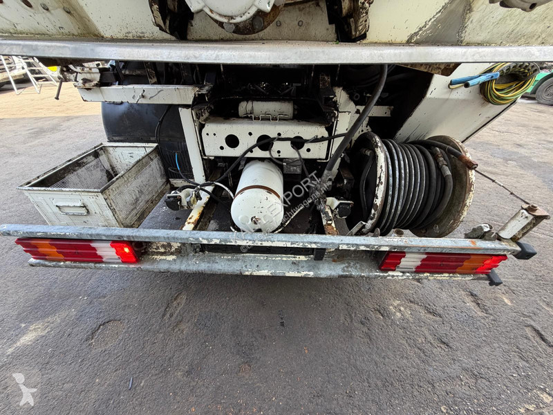 Vehículo de limpieza viaria Mercedes 2641...