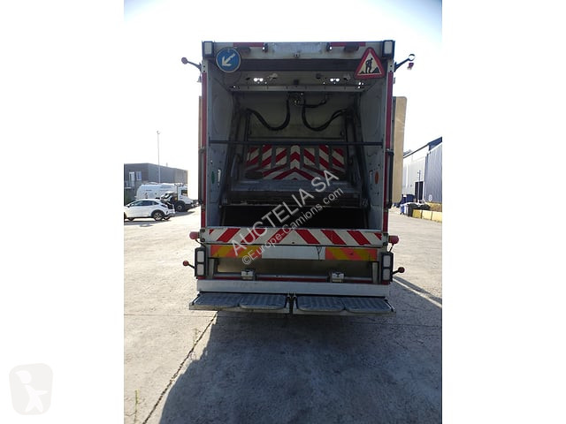 Vehículo de limpieza viaria Renault D19