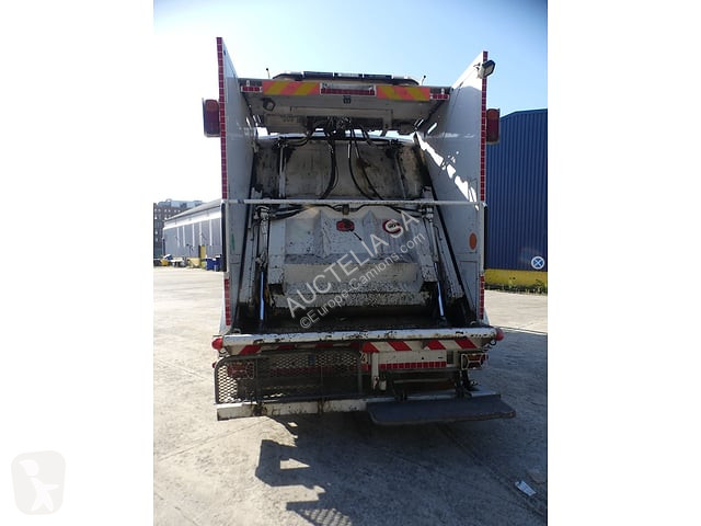 Vehículo de limpieza viaria Renault D19