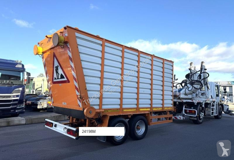 Engin de voirie Mercedes U400