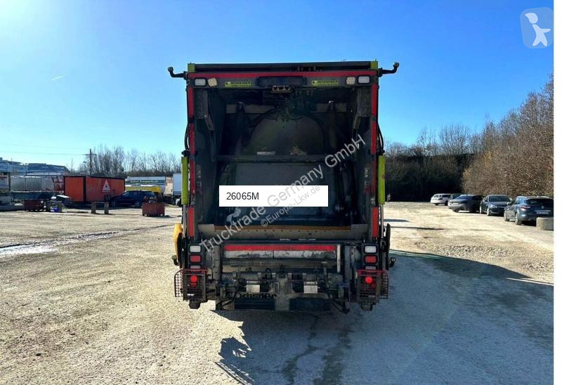 Engin de voirie Mercedes MB 2635 Variopress...