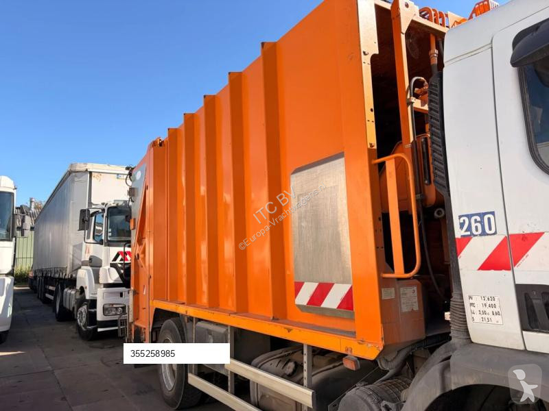 Renault 270 dci road network trucks
