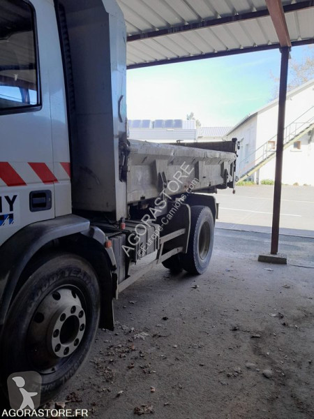 Iveco 150E18 road network trucks