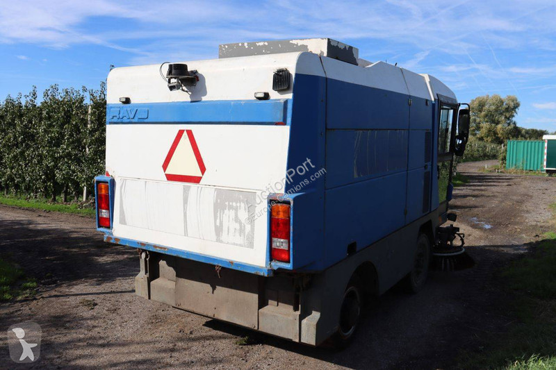 Ravo 530 ST road network trucks