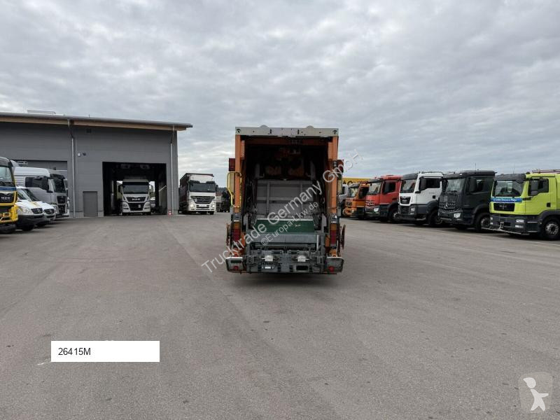 آلة لصيانة الطرق Mercedes 2128 6x2 Ochsner