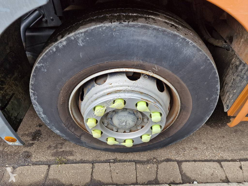 Utilaje pentru drumuri Mercedes 2628