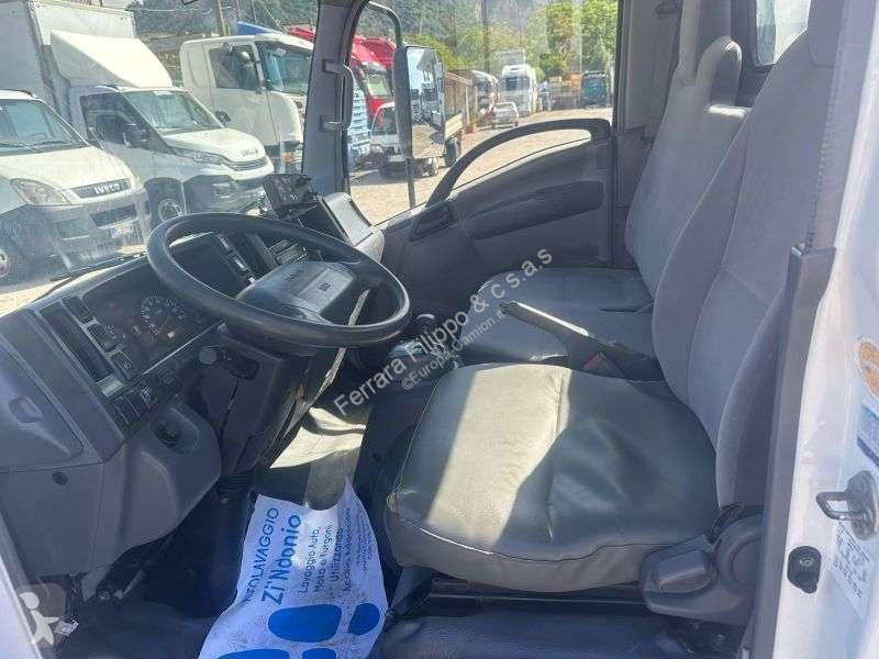 Vägmaskiner Isuzu Elf