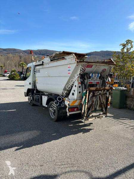 Silniční stroje Mitsubishi Fuso