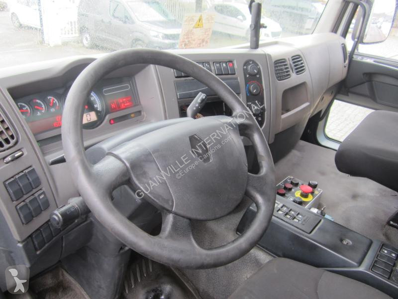 Silniční stroje Renault 320 DXI