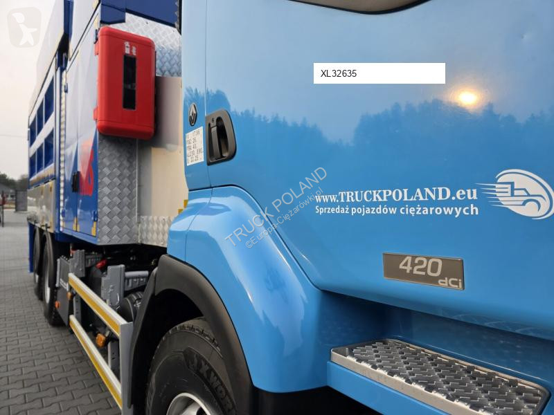 Veicolo per la pulizia delle strade Renault MTS...