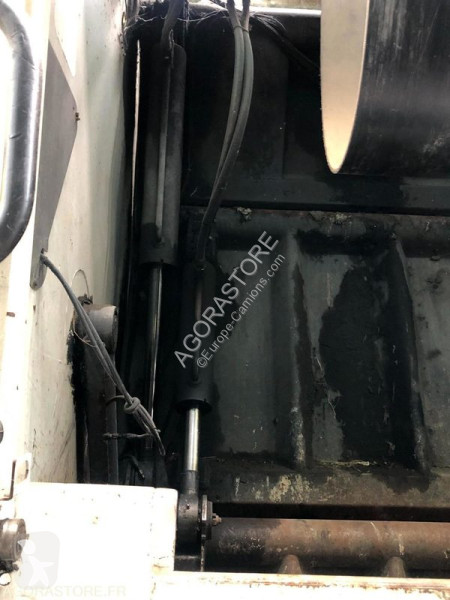 Silniční stroje Mercedes AXOR
